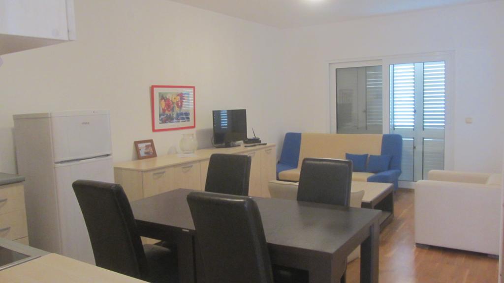 Oro Apartments Петровац Экстерьер фото