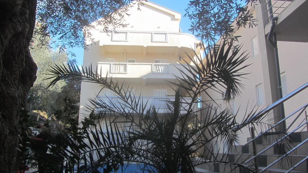Oro Apartments Петровац Экстерьер фото